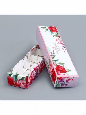 Коробка для конфет 21 х5 х3,3 см на 10 шт с обечайкой Цветочки