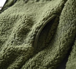 Куртка из шерпы теплая на молнии, воротник стойка, красный