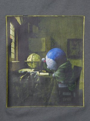 UNIQLO - футболка Doraemon & Louvre museum - 07 GRAY