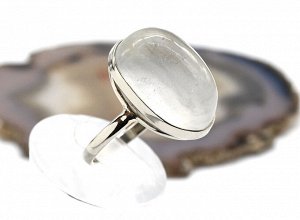 Кольцо горный хрусталь 13*22мм., размер-17,5