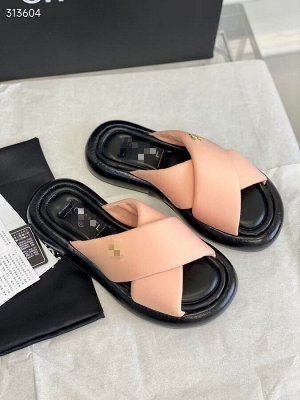 Шлепанцы женские