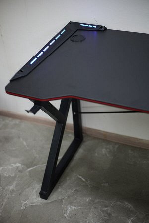 Стол игровой компьютерный