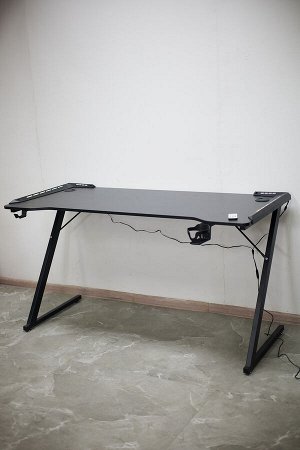 Стол игровой компьютерный