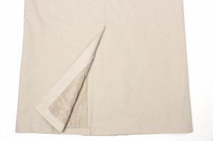 Плащ Двубортный плащ – элегантный и стильный вариант верхней одежды для межсезонья. Легкий плащ идеален для прохладного лета и теплого межсезонья. Двубортная застежка, традиционные роговые пуговицы и 