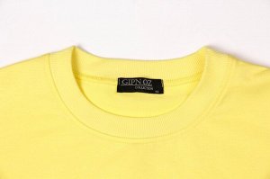 Костюм Хотите удобный летний женский костюм с шортами, но не знаете какой
выбрать? Комплект с шортами и футболкой выполнен из плотной хлопковой
ткани футер 2х-нитка. Трикотаж не
скатывается и не растя