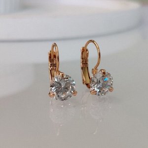 Серьги Вставка: Цирконы
Материал изделия: ювелирный сплав
Размер: 1.7 смциркон-7 мм
Вид(модель) сережек: Английский замочек

Изысканные серьги с элегантными цирконами, созданные из гипоаллергенного 