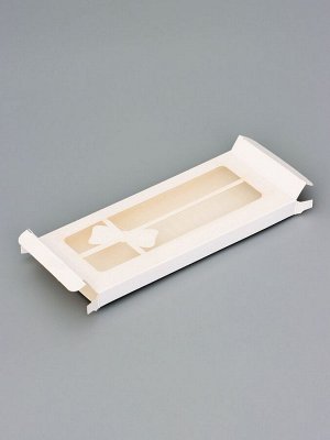 Подарочная коробка под плитку шоколада, с вырубным окном, «Бант», 17.1x8x1.4 см