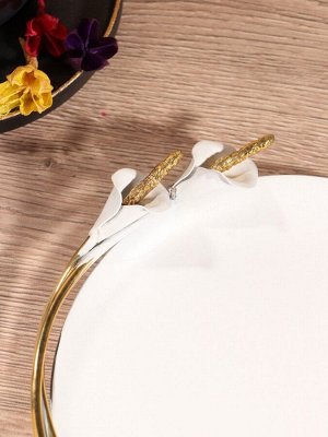 Блюдо сервировочное круглое "Белые каллы" белое с золотом. нержавеющая сталь 21х21,5х4 см