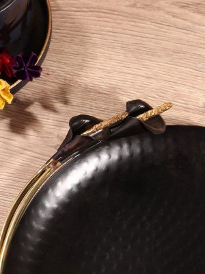 Блюдо сервировочное круглое "Черные каллы" черное с золотом. нержавеющая сталь 26х27х5 см