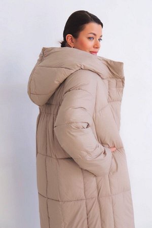 Пальто + ДЛИНА: 104 (+-3) см.
+ СОСТАВ: ПЭ 100%; подклад: ПЭ 100%; утеплитель: 150 г/м
+ ПАРАМЕТРЫ МОДЕЛИ: 81/62/88, рост модели 172 см.
+ ОБРАЗЕЦ НА МОДЕЛИ: 42