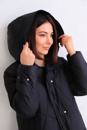 Пальто + ДЛИНА: 110 (+-3) см.
+ СОСТАВ: ПЭ 100%; подклад: ПЭ 100%; утеплитель: 150 г/м
+ ПАРАМЕТРЫ МОДЕЛИ: 81/60/91, рост модели 165 см.
+ ОБРАЗЕЦ НА МОДЕЛИ: 42-44