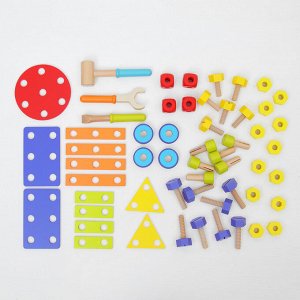 Игровой стол с набором инструментов и деталей