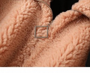 Куртка Куртка, оформленная длинными рукавами и застежкой на молнию, овечья шерсть/полиэстер. Размер (обхват груди, длина рукава, длина изделия, см): S (110,45,59), M (114,46,60), L (118,47,61)