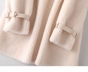 Пальто Пальто, оформленное длинными рукавами, овечья шерсть/полиэстер. Размер (обхват груди, длина рукава, длина изделия, см): S (114,46,74), M (118,47,75), L (122,48,76)