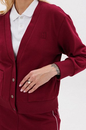 Жакет Жакет GO F4067/12-01.170-176 вишня 
Состав: ПЭ-20%; Хлопок-80%;
Сезон: Весна
Рост: 170

Кардиган от GO - отлично дополнит ваши образы с вашими любимыми футболками и топами. 4 металлических пуго