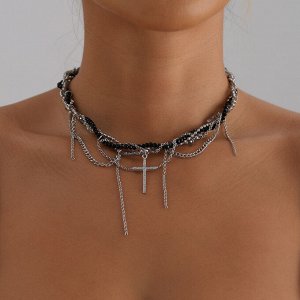 Многослойное ожерелье с подвеской