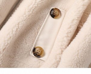 Куртка Куртка, оформленная длинными рукавами, овечья шерсть/полиэстер. Размер (обхват груди, длина рукава, длина изделия, см): S (106,44,55), M (110,45,56), L (114,46,57)