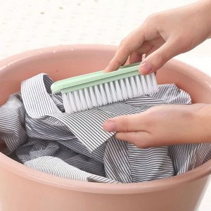 Многофункциональная щетка для чистки одежды и обуви