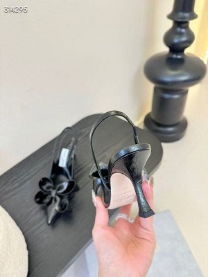 Босоножки женские кожаные