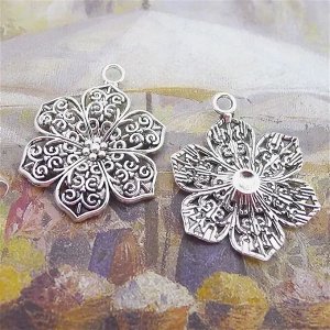 Декор для творчества "Королевский цветок" 3х3 см