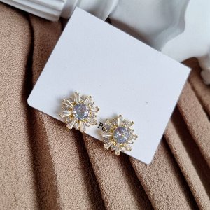 Клипсы с сияющими камнями, покрытие под золото, арт.606.844