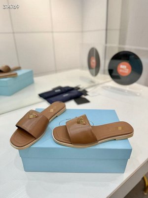 Шлепанцы женские кожаные