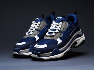 Кроссовки  Triple S