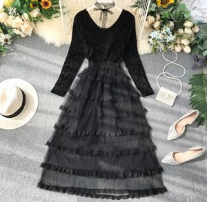 Платье с  V-образным вырезом,чёрный