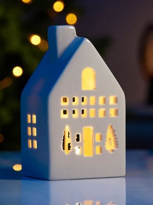 Luazon Lighting Светодиодная фигура «Дом Ёлочки», 12.6x5.5x7.5 см, 1 LED, керамика, от батареек LR44x3 шт., тёплый белый свет