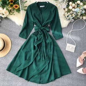 Платье с V-образным вырезом,зелёный