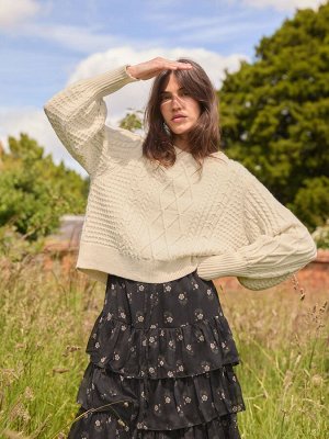 Кремовый - Джемпер Laura Ashley с косичной вязкой