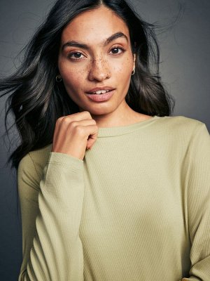 Лайм — мягкая на ощупь футболка с длинным рукавом в рубчик с TENCEL™ Lyocell