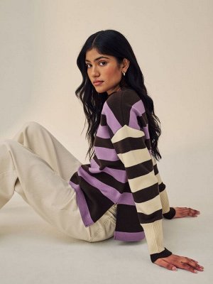 Purple Stripe — компактный, уютный джемпер с круглым вырезом и разрезами по бокам