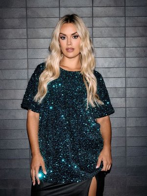 Футболка из бархата с пайетками от Yours Curve London синего цвета