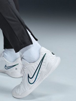 Тренировочные кроссовки Nike Dri-Fit Academy