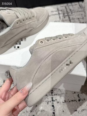 Кроссовки женские замшевые