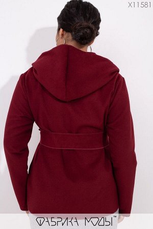 Короткое пальто-разлетайка с капюшоном, прорезными карманами и съемным поясом X11581