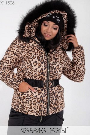Зимний леопардовый костюм с курткой прямого кроя со съемным капюшоном c опушкой из эко меха, поясом