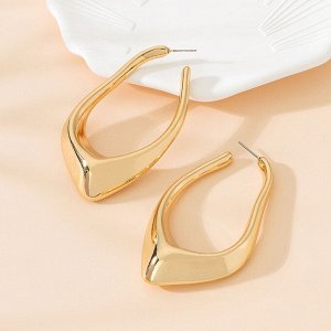 Серьги Эта стильная качественная бижутерия, которая точно не останется незамеченной! Сочетание геометрических форм и различных материалов создает идеальное сочетание элегантности и смелости.
Украшения