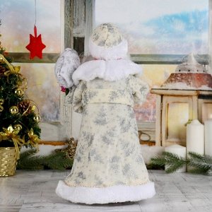 Дед Мороз "В белой шубке с подарками" двигается с подсветкой, 38 см