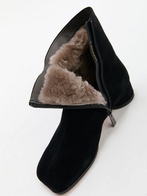 Женские ботинки