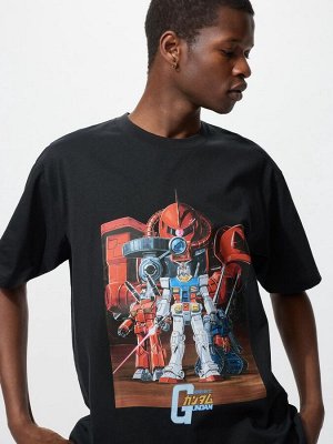 UNIQLO UT - оверсайз футболка с принтом «Gundam» - 09 BLACK