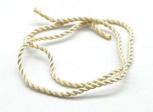 Шнурок без замка "витая нить" цв.молочный, 44см