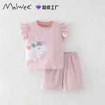 Костюм с шортами и футболкой для девочки