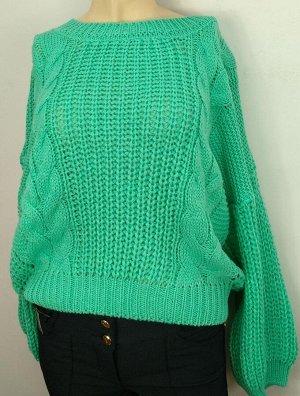Свитер Старая цена 645 рублей.
Стильный укороченный свитер крупной вязки.
Размер 44-46