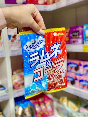 Леденцы с шипучим центром со вкусом Рамуне и Кола Lion 50 гр Японские сладости