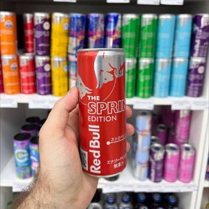 Red Bull The Spring Edition Strawberry 250ml - Ред Булл весеннее издание Клубника