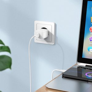 Сетевое зарядное устройство HOCO N26 Maxim 1xUSB, 3.0A, 18W, белый