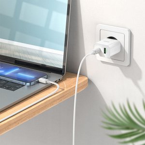 Сетевое зарядное устройство HOCO C80A Plus 1xUSB + 1xUSB-C с Кабелем Type-C - Lightning, 3.0A, 20W, белый