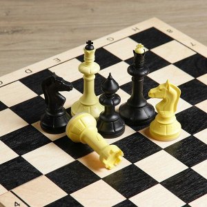 Шахматы гроссмейстерские (доска дерево 40х40 см, фигуры пластик, король h=10.5 см)